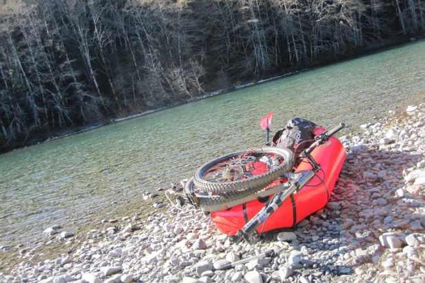 packrafting-blue-mountains_worldtour-outdoor-experience